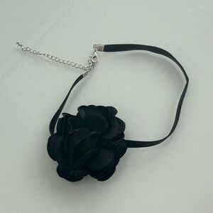 Elegant Black Floral Choker Necklace